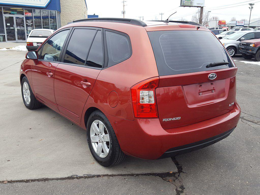 Thumbnail image of 2008 Kia Rondo at AUTO SCOUT