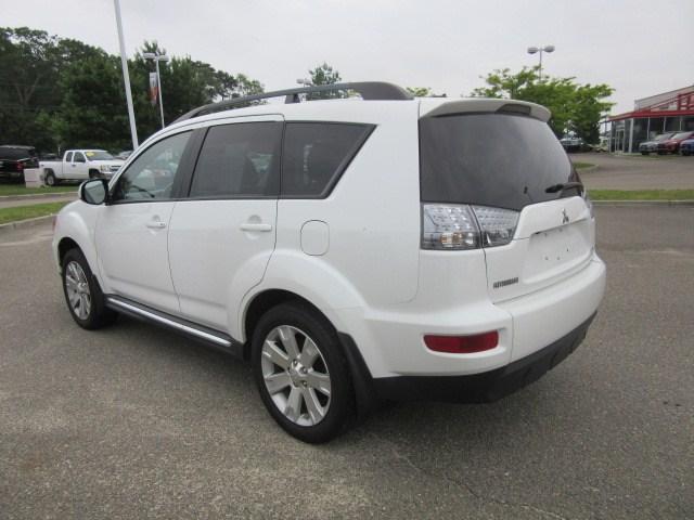 Thumbnail image of 2012 Mitsubishi Outlander at Suzuki 112 USA LLC