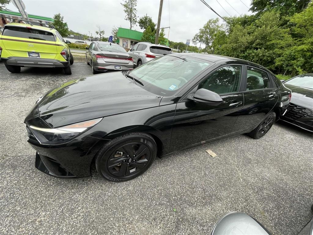 Thumbnail image of 2021 Hyundai ELANTRA at Huntington Jeep Chrysler