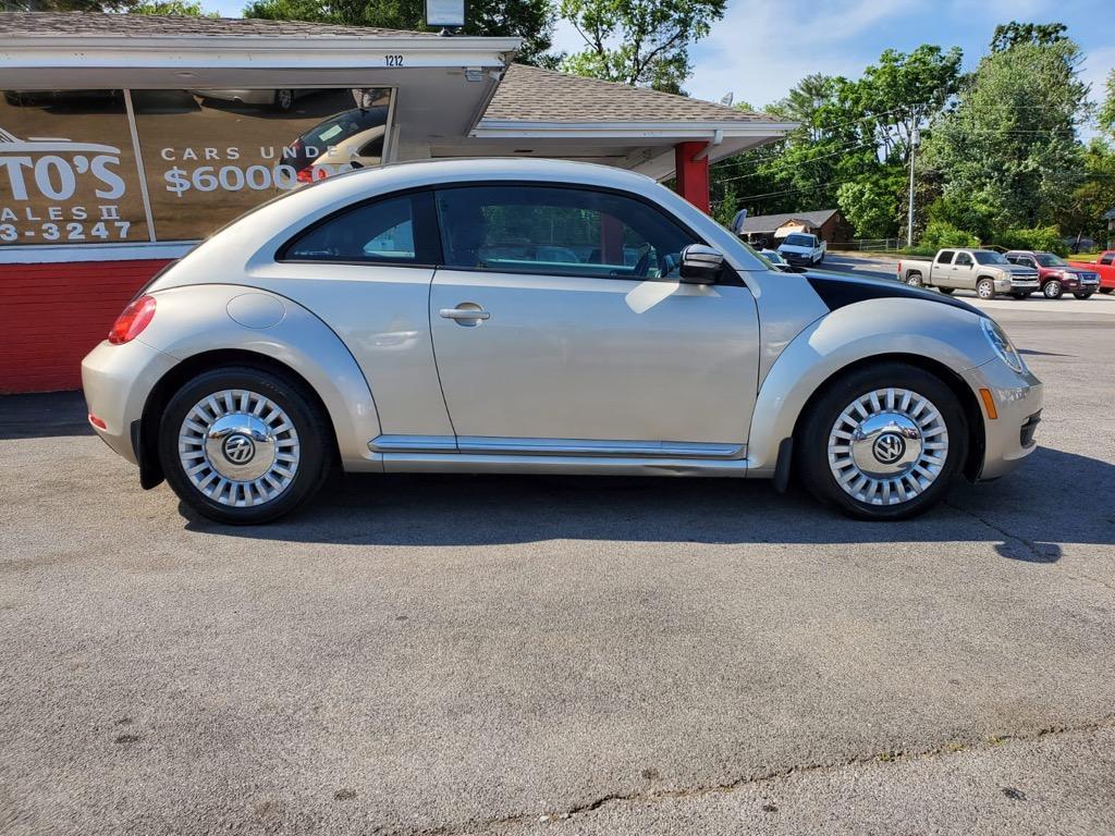 Thumbnail image of 2014 Volkswagen Beetle at Jacintos Auto Sales II
