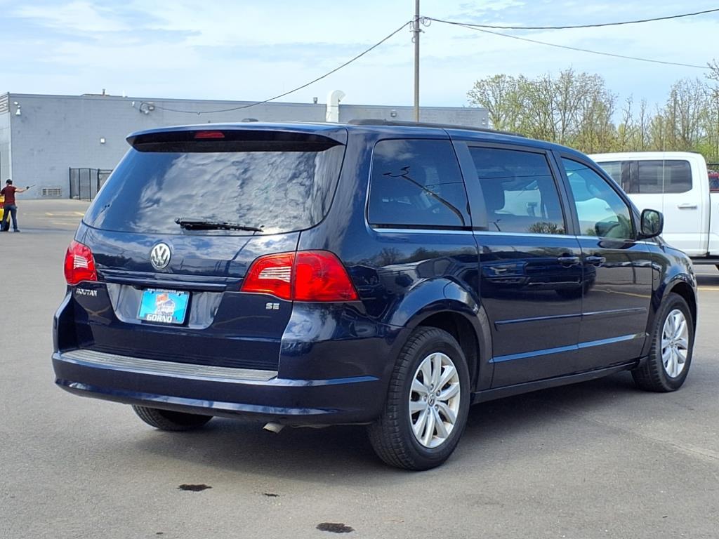 Thumbnail image of 2014 Volkswagen Routan at Gorno Ford
