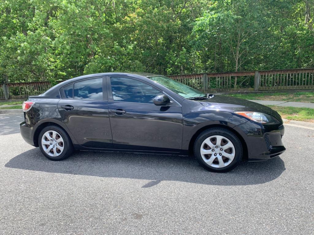 Thumbnail image of 2012 Mazda Mazda3 at KC United Auto, LLC