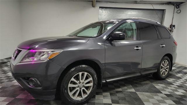 Thumbnail image of 2013 Nissan Pathfinder at Major World Chevrolet