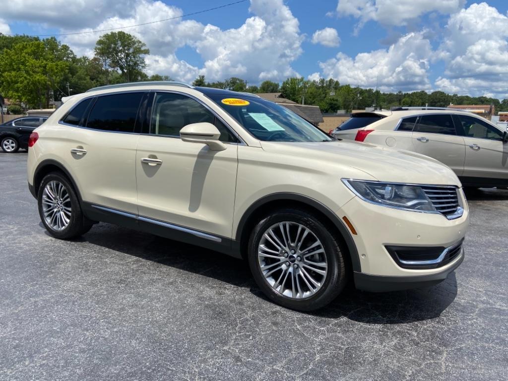 Thumbnail image of 2016 Lincoln MKX at World Wide Auto Sales Inc.