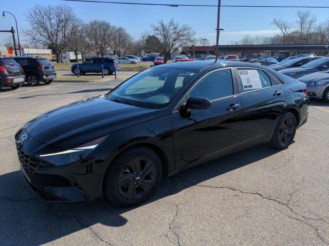 Thumbnail image of 2022 Hyundai ELANTRA at LaFontaine Volkswagen Mazda of Livonia