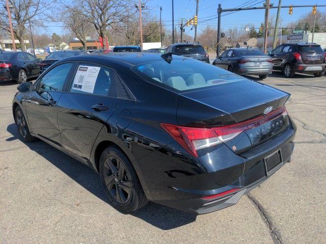 Thumbnail image of 2022 Hyundai ELANTRA at LaFontaine Volkswagen Mazda of Livonia