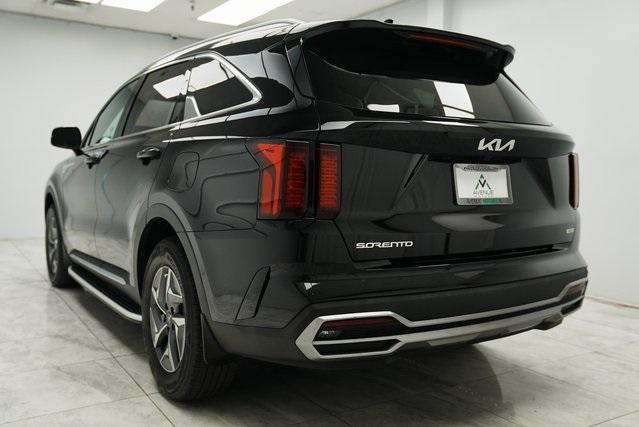 Thumbnail image of 2023 Kia Sorento Hybrid at Avenue Motors LLP