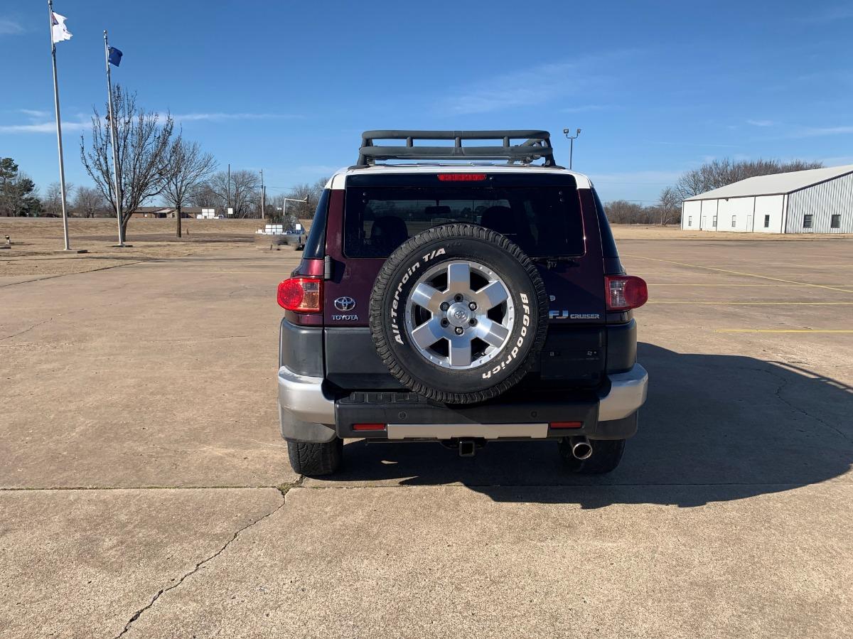 Thumbnail image of 2007 Toyota FJ Cruiser at CNG Autos