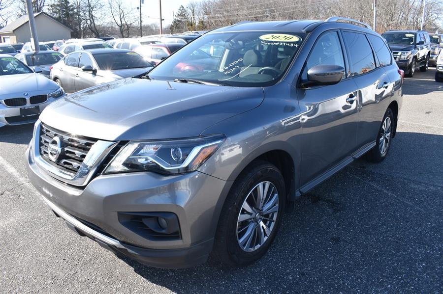 Thumbnail image of 2020 Nissan Pathfinder at 112 Auto Plaza