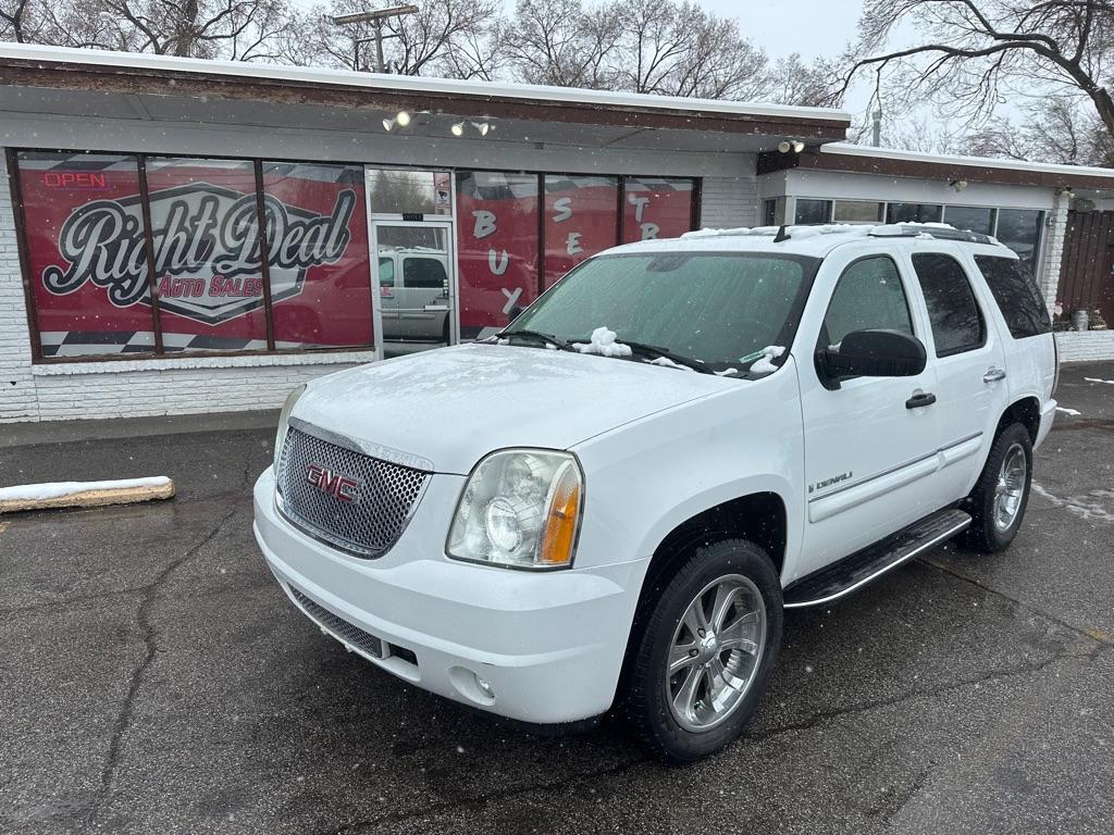 Thumbnail image of 2007 GMC Yukon at RIGHT DEAL AUTO SALES