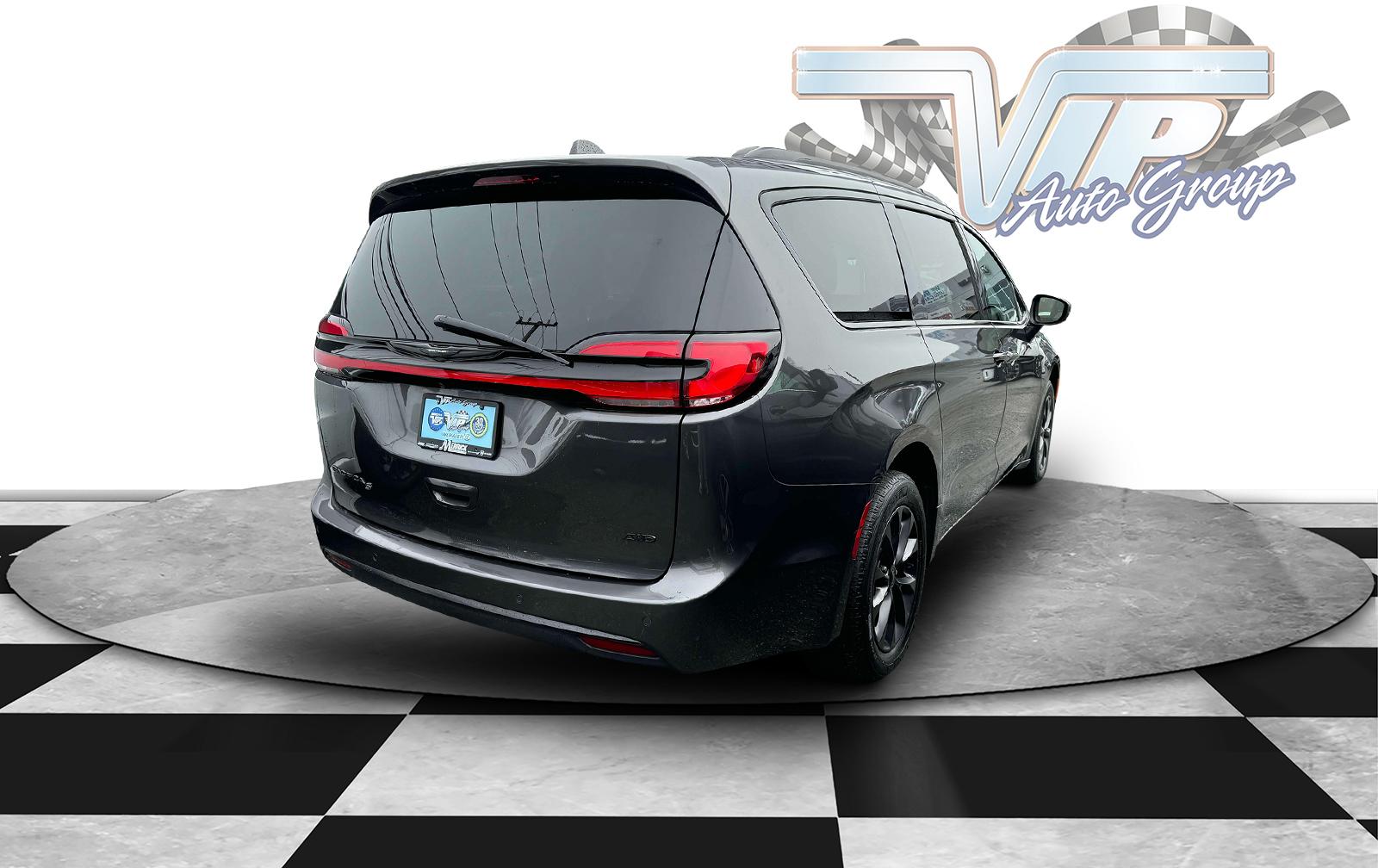 Thumbnail image of 2021 Chrysler Pacifica at Merrick Jeep Chrysler Dodge Ram