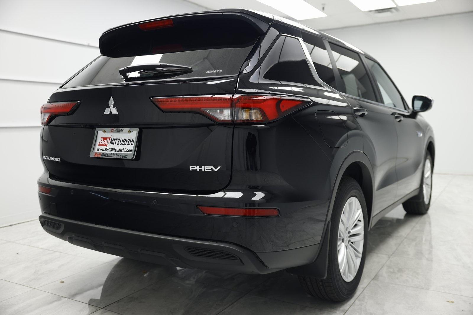 Thumbnail image of 2025 Mitsubishi Outlander PHEV at Bell Mitsubishi