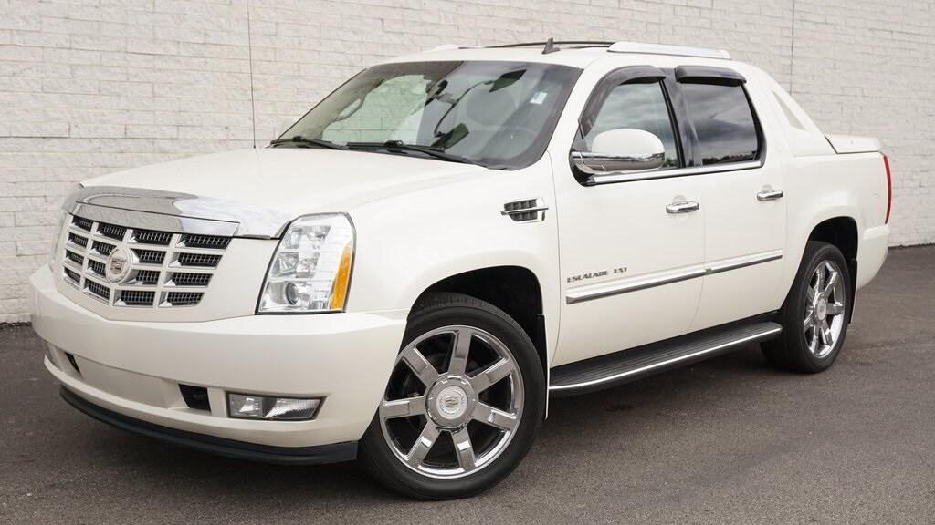 Thumbnail image of 2012 Cadillac Escalade EXT at Ganley Ford