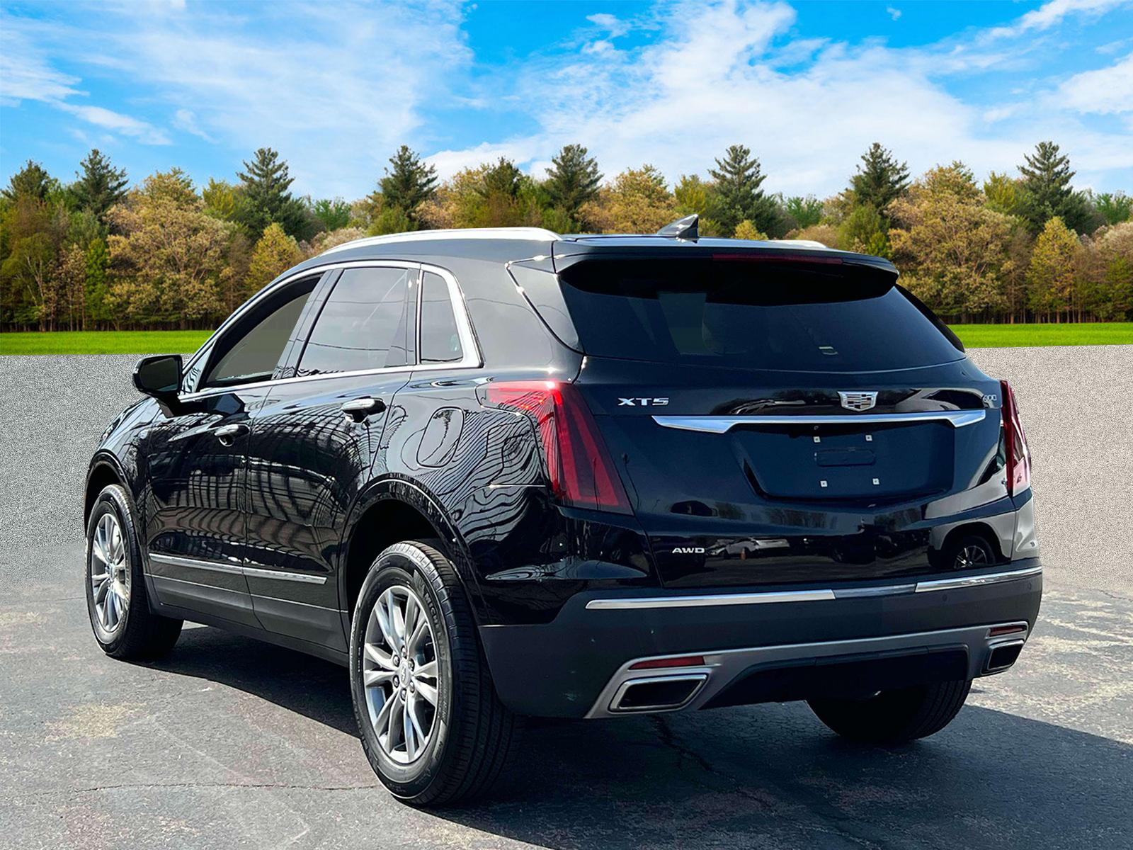 Thumbnail image of 2022 Cadillac XT5 at Sarant Cadillac