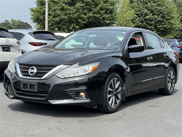 Thumbnail image of 2016 Nissan Altima at Bright Bay Lincoln