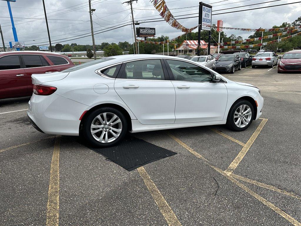 Thumbnail image of 2016 Chrysler 200 at MS North Store