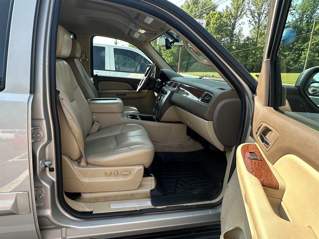 Thumbnail image of 2007 GMC Yukon XL at Howell & Son Auto Center LLC