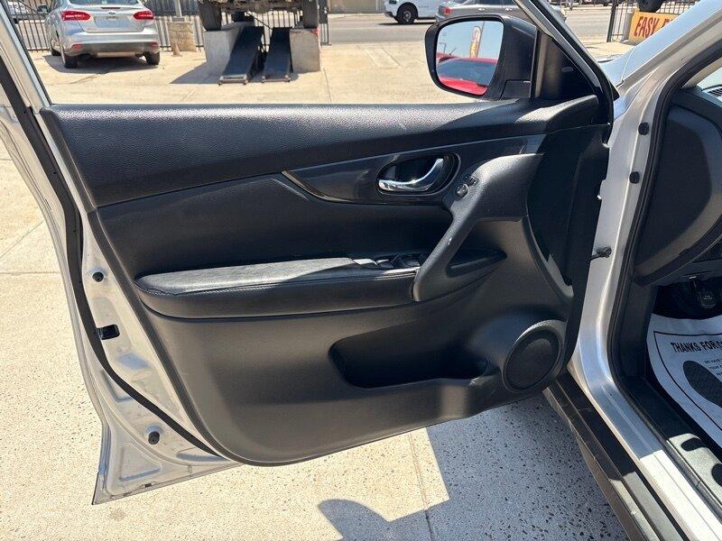 Thumbnail image of 2018 Nissan Rogue at Friends Auto Sales