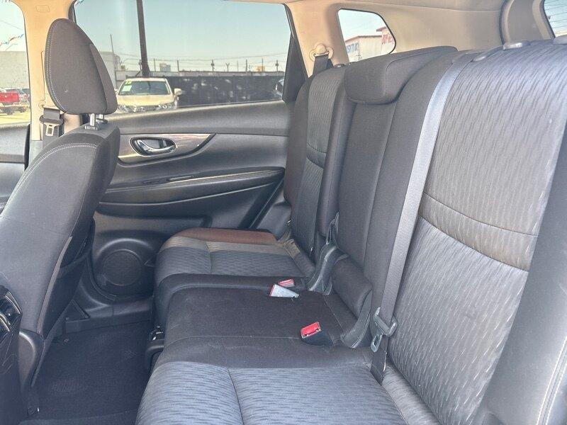Thumbnail image of 2018 Nissan Rogue at Friends Auto Sales