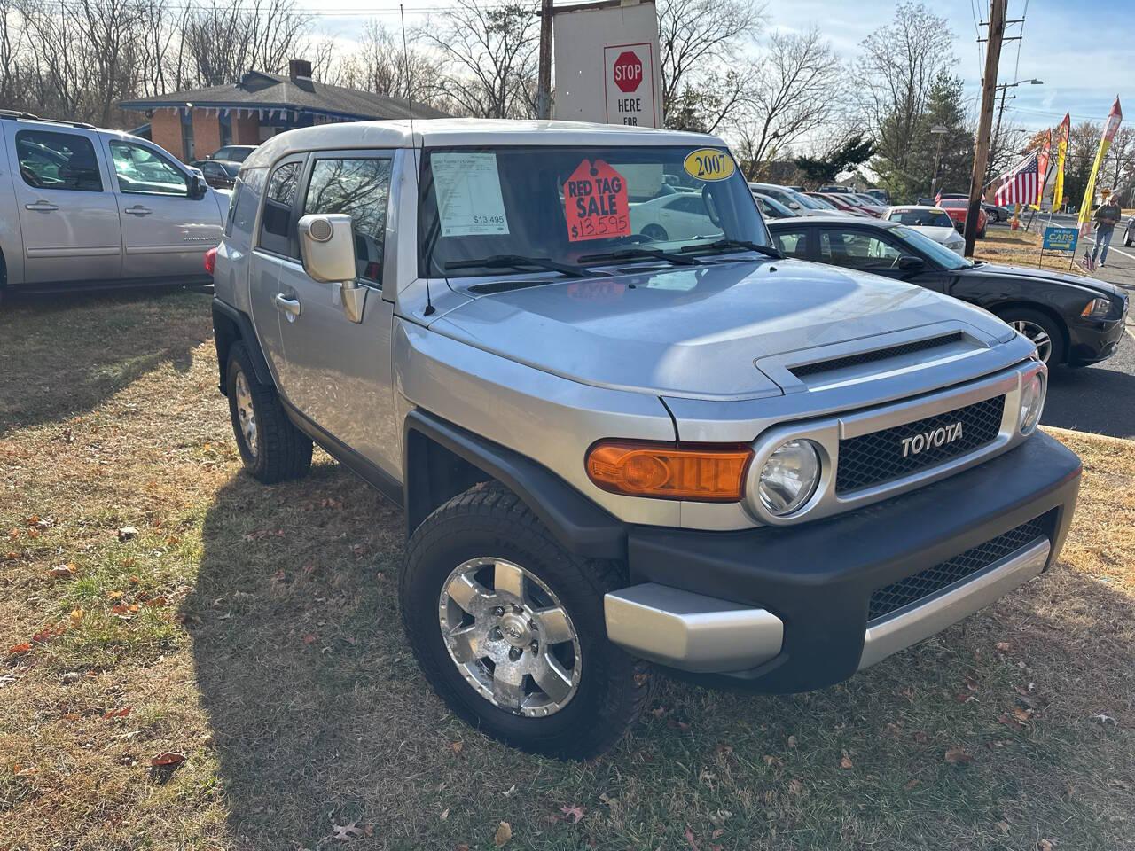 Thumbnail image of 2007 Toyota FJ Cruiser at Central Auto Group