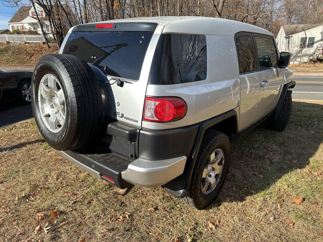 Thumbnail image of 2007 Toyota FJ Cruiser at Central Auto Group