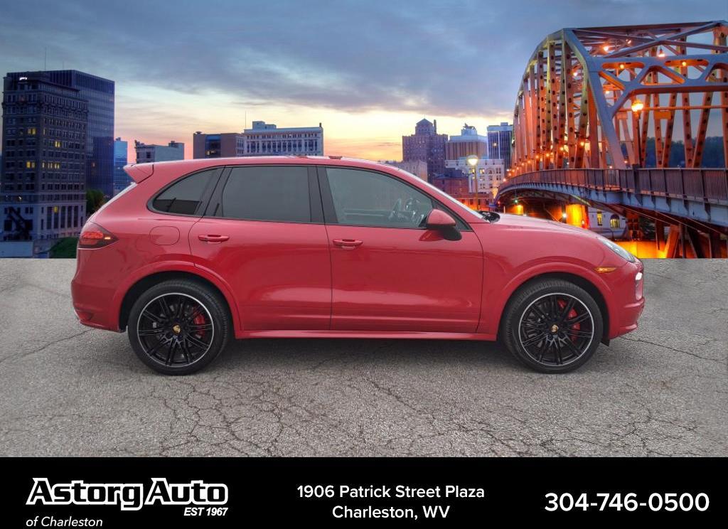 Thumbnail image of 2014 Porsche Cayenne at Land Rover Charleston
