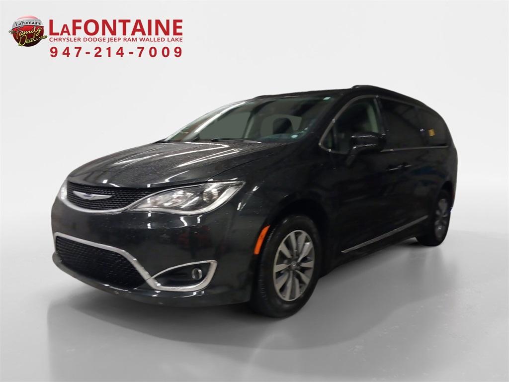 Thumbnail image of 2020 Chrysler Pacifica at LaFontaine Chrysler Dodge Jeep Ram of Walled Lake