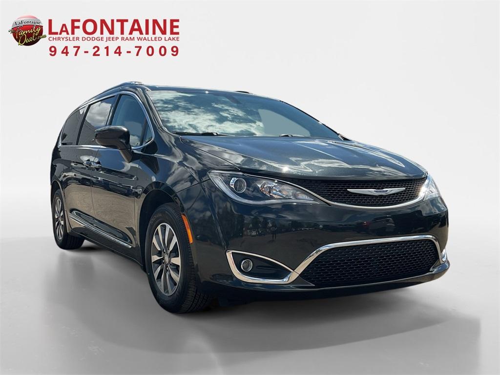 Thumbnail image of 2020 Chrysler Pacifica at LaFontaine Chrysler Dodge Jeep Ram of Walled Lake