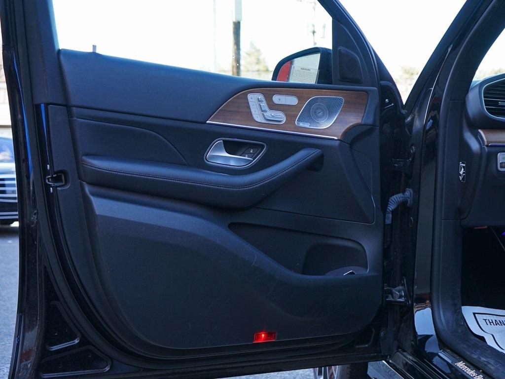 Thumbnail image of 2021 Mercedes-Benz GLE at Auto Expo Store