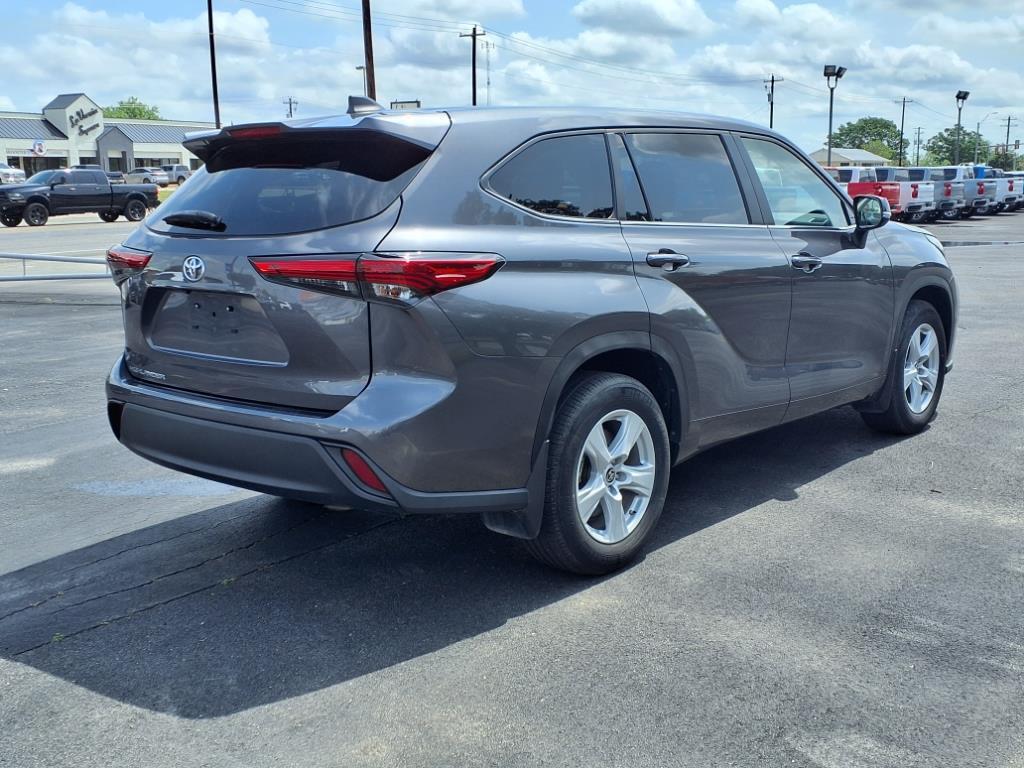 Thumbnail image of 2023 Toyota Highlander at Koepp Chevrolet