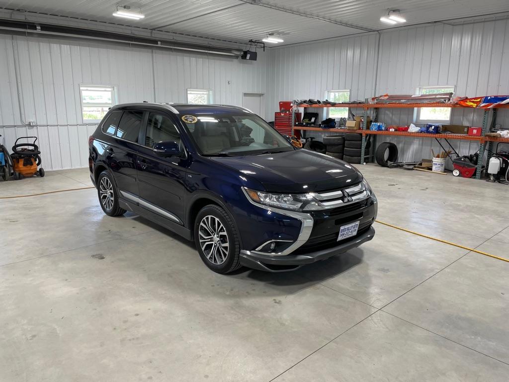 Thumbnail image of 2017 Mitsubishi Outlander at RIVER VALLEY AUTO LLC