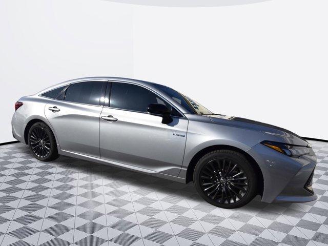 Thumbnail image of 2020 Toyota Avalon Hybrid at Deluxe Auto Dealer - Used