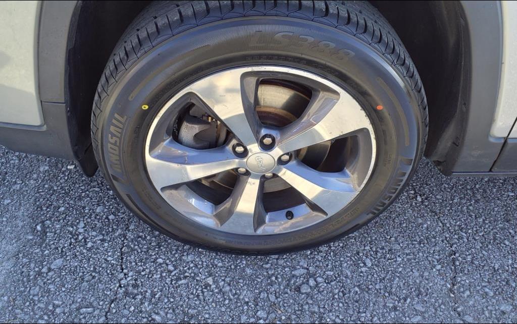 Thumbnail image of 2019 Jeep Cherokee at Bailey Gibson Buick Gmc
