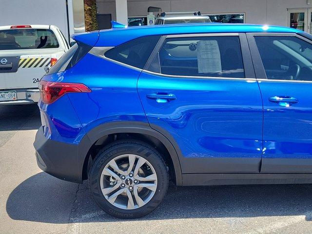 Thumbnail image of 2023 Kia Seltos at LarryHMillerVolkswagenLakewoodUsed of Lakewood, CO