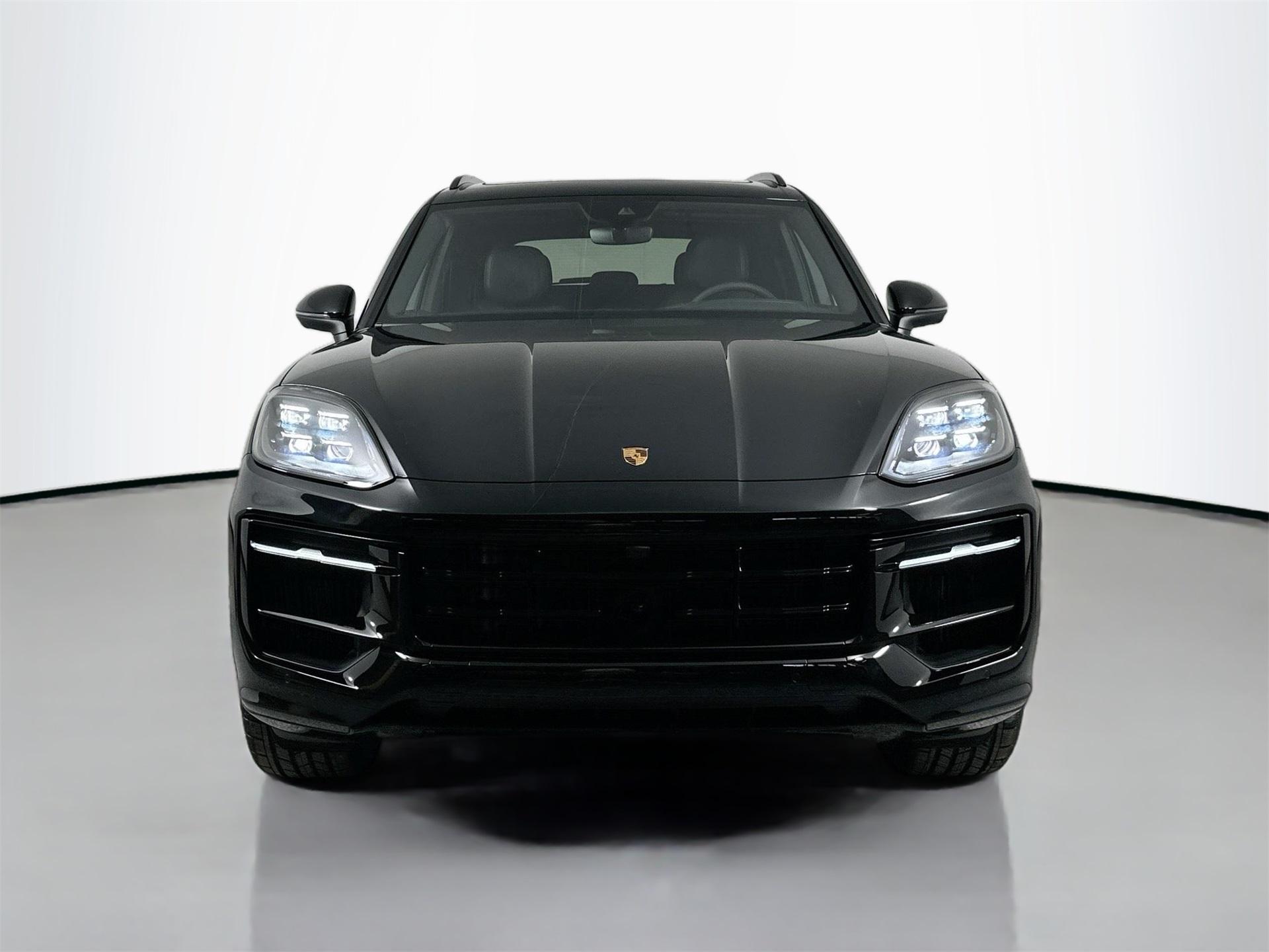 Thumbnail image of 2025 Porsche Cayenne at Autobahn Porsche Fort Worth