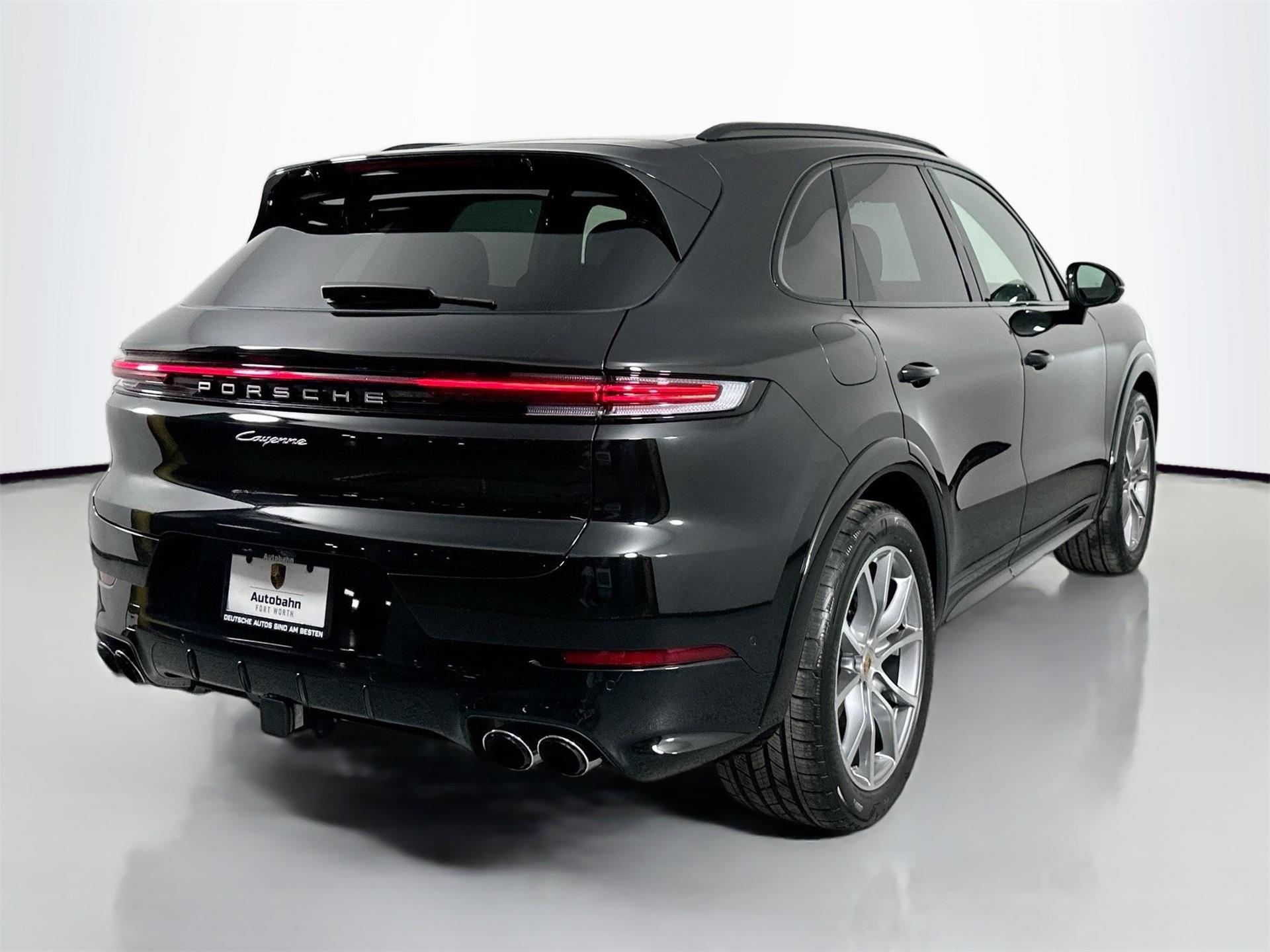 Thumbnail image of 2025 Porsche Cayenne at Autobahn Porsche Fort Worth