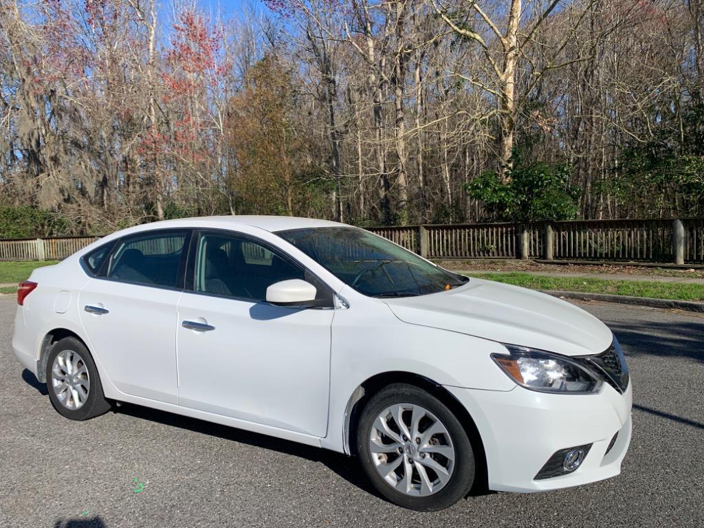 Thumbnail image of 2018 Nissan Sentra at KC United Auto, LLC