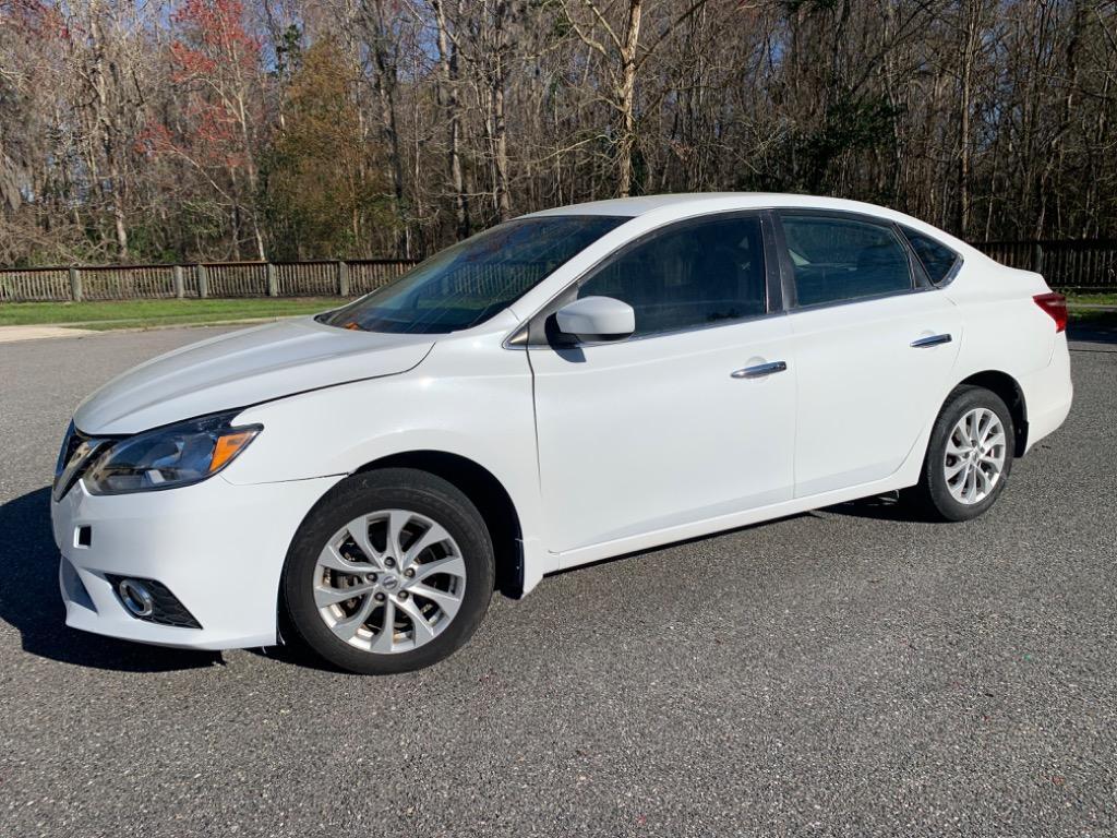 Thumbnail image of 2018 Nissan Sentra at KC United Auto, LLC