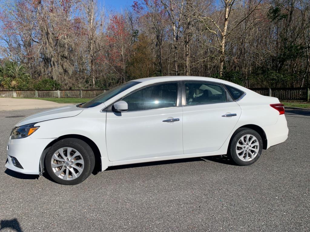 Thumbnail image of 2018 Nissan Sentra at KC United Auto, LLC