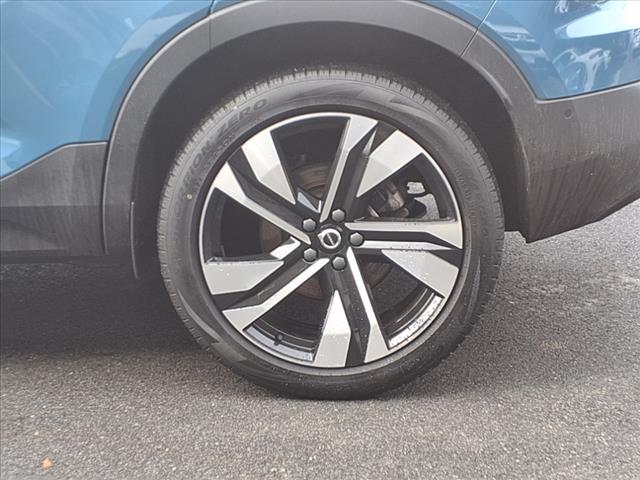 Thumbnail image of 2023 Volvo XC40 at Auto-Use of Andover, MA