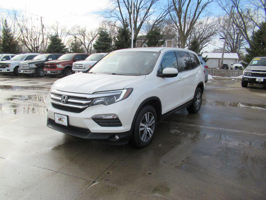 Thumbnail image of 2017 Honda Pilot at Aztec Motors