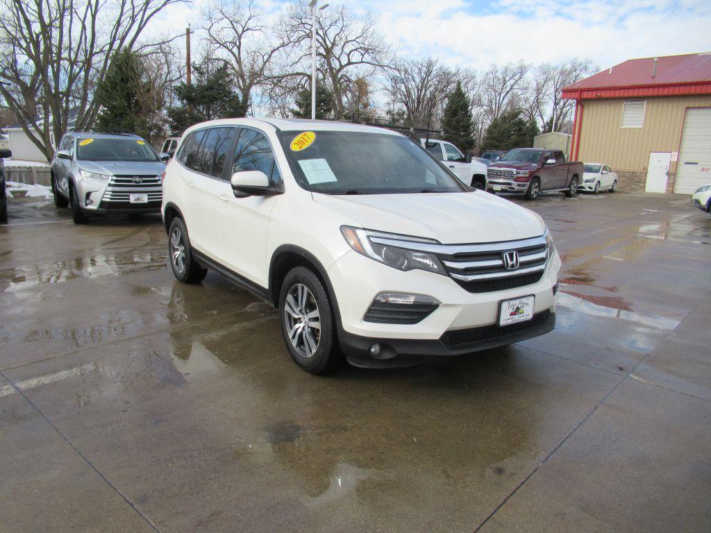 Thumbnail image of 2017 Honda Pilot at Aztec Motors