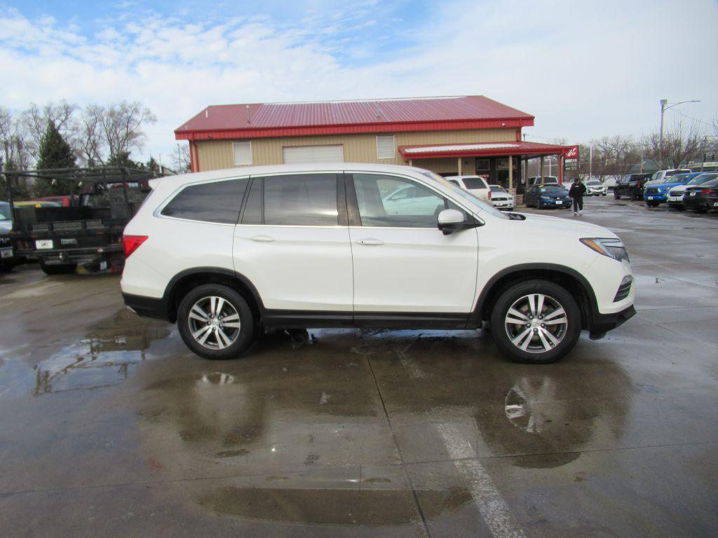Thumbnail image of 2017 Honda Pilot at Aztec Motors
