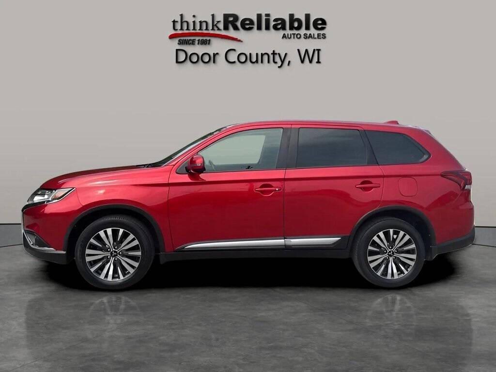 Thumbnail image of 2020 Mitsubishi Outlander at Reliable Automobile Sales Inc.