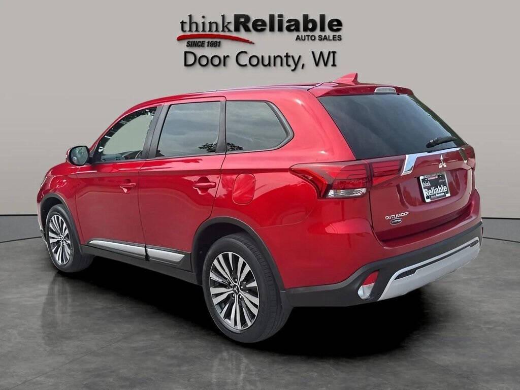 Thumbnail image of 2020 Mitsubishi Outlander at Reliable Automobile Sales Inc.