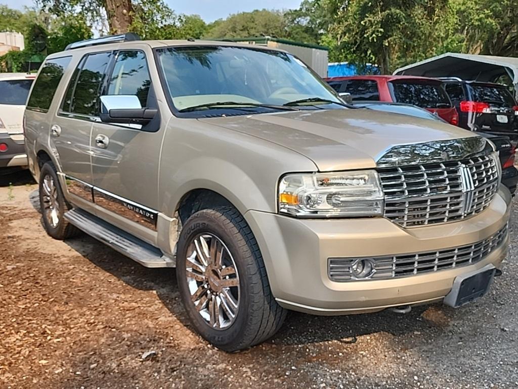Thumbnail image of 2008 Lincoln Navigator at Honest Autos