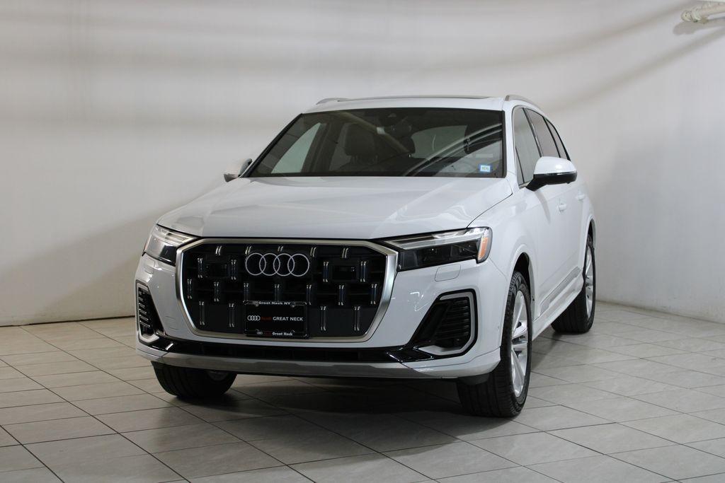 Thumbnail image of 2025 Audi Q7 at Audi Great Neck