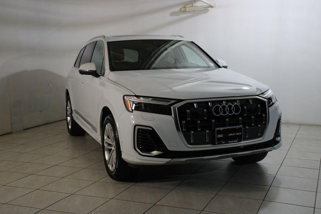 Thumbnail image of 2025 Audi Q7 at Audi Great Neck
