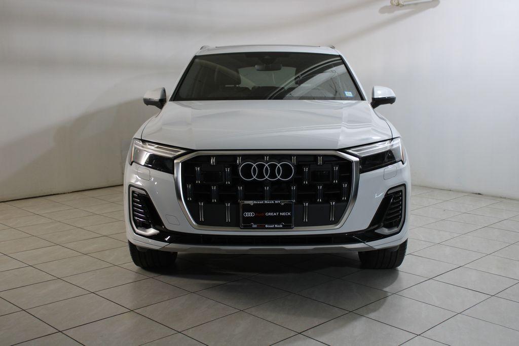 Thumbnail image of 2025 Audi Q7 at Audi Great Neck