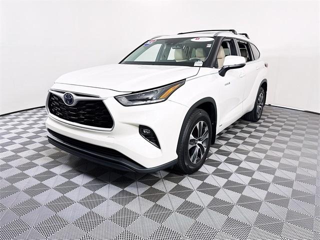 Thumbnail image of 2021 Toyota Highlander Hybrid at Auto Expo 95